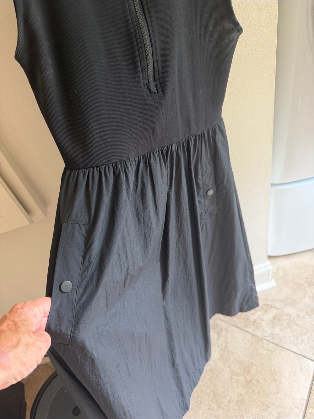 Steve Madden Black Sleeveless Zip-Front Casual Dress - Picture 2 of 4